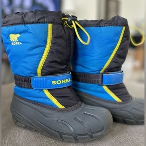 Sorel kids’ snow boots. Sz 3